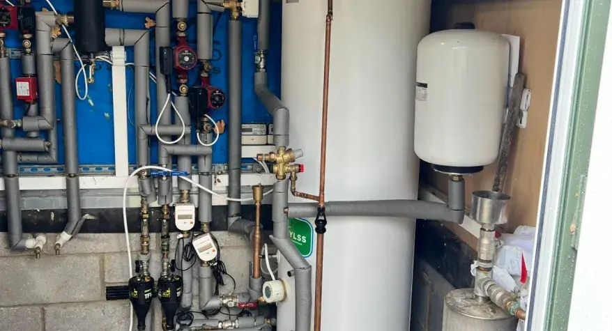 Unvented Hot water cylinder